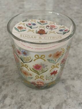 “New” Clementine Floral Scented wood wick 10 oz Candle - Sugar & Citrus